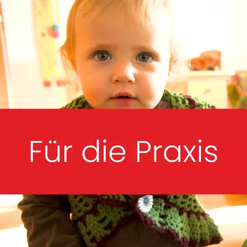 © NZFH.at/Bruckmüller Kleinkind mit betreuender Bezugsperson in einem Innenraum. Symbolbild für Frühe Hilfen.